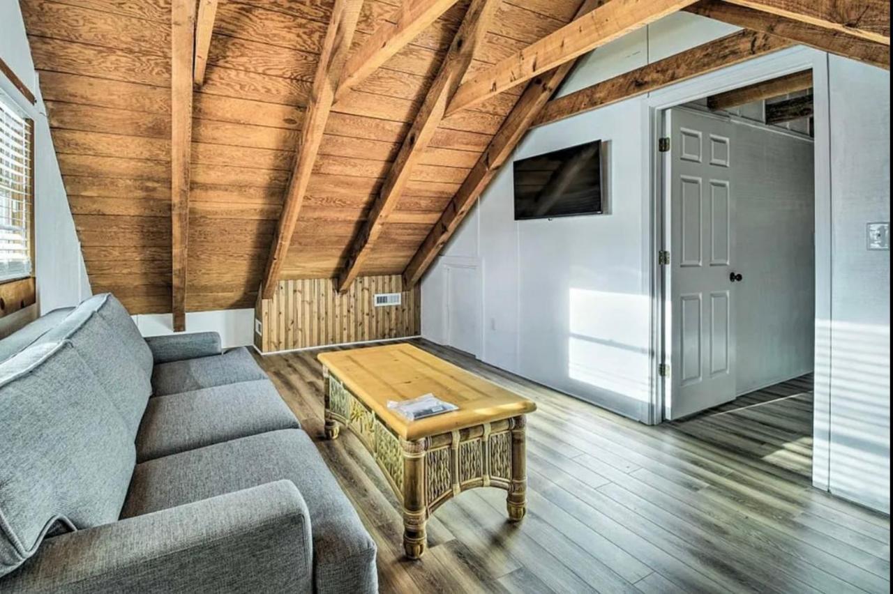 Вилла Smokey Mountain Hideaway Гатлинбург Экстерьер фото